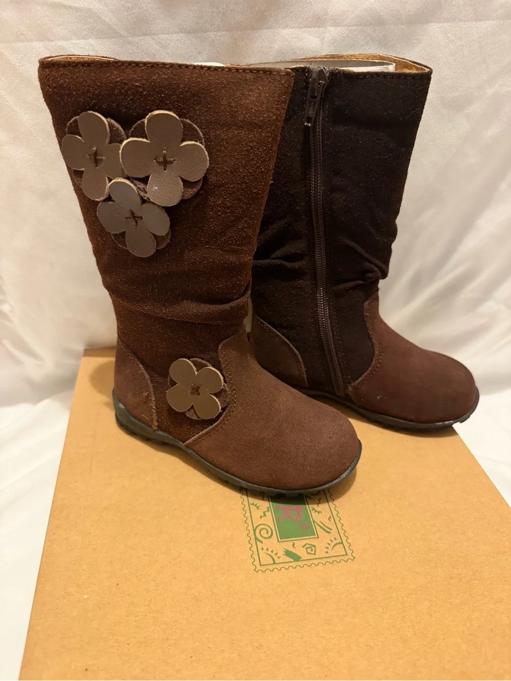 L'Amour Flower Boots Girls Size 7 Brown Tall Boots Side Zip Suede- NIB